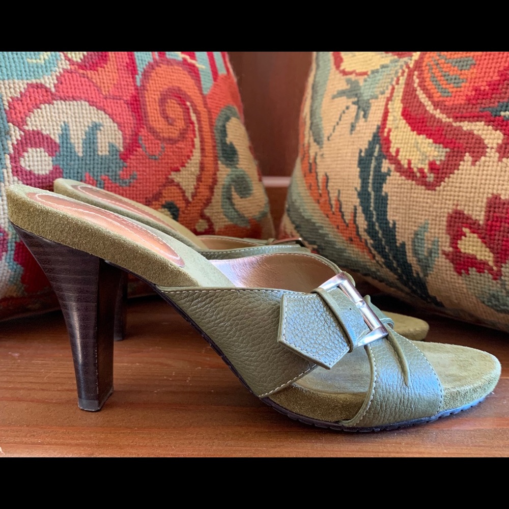 Donald J Pliner Lory olive green leather sandals